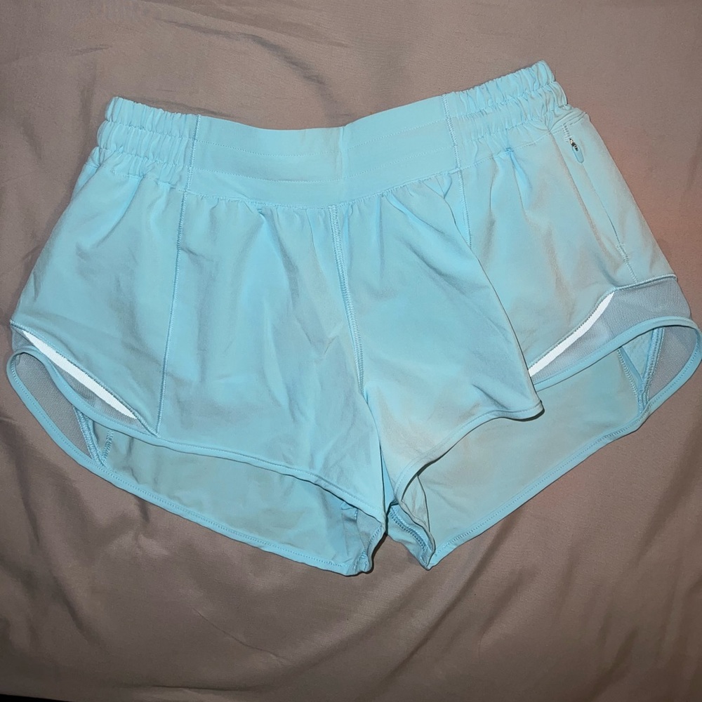 Lululemon hotty hot shorts 2.5 inch low rise. Great condition